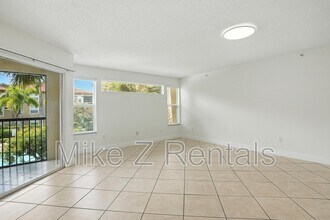8880 Colonnades Ct W in Bonita Springs, FL - Building Photo - Building Photo