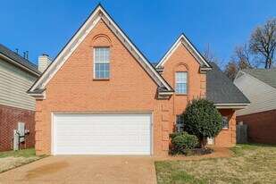 7806 Wolf Hollow Dr in Memphis, TN - Building Photo