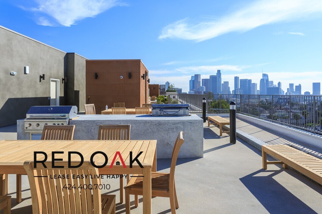 1011-1013 Everett St in Los Angeles, CA - Building Photo
