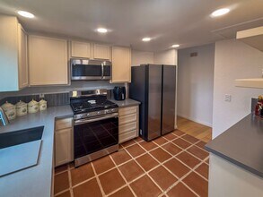 95 Tennessee St in Redlands, CA - Building Photo - Building Photo