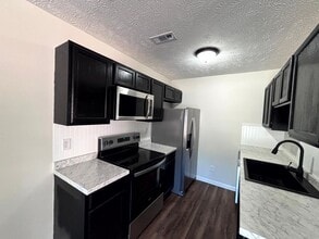 1003 Madiera Ct in Fayetteville, NC - Building Photo - Building Photo