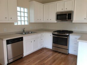 3727 Main Poplar Dr in Houston, TX - Building Photo - Building Photo