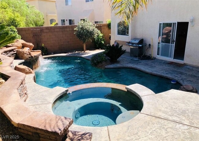 property at 10957 Royal Highlands St