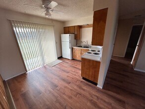 320 N Columbus Ave in Goldendale, WA - Building Photo - Building Photo