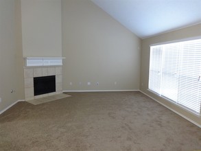 612 Prairie Gulch Dr in Fort Worth, TX - Building Photo - Building Photo