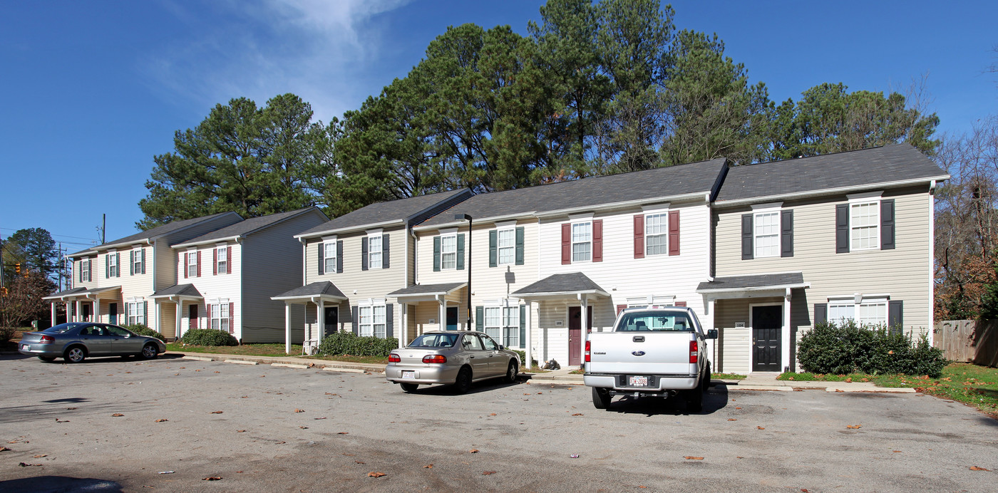 Herndon Pointe in Raleigh, NC - Building Photo