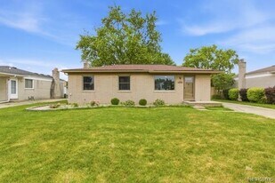 4950 Windham Dr in Sterling Heights, MI - Building Photo