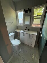 564 E 5th Ave in Chico, CA - Building Photo - Building Photo