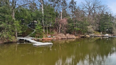 49 Twin Lakes Rd in South Salem, NY - Building Photo - Building Photo