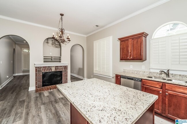 4652 Clubview Dr in Bessemer, AL - Building Photo - Building Photo