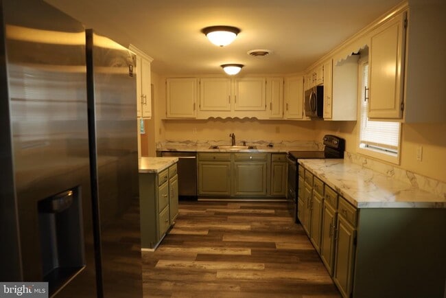 13126 Sylvan Ave in Middle River, MD - Building Photo - Building Photo