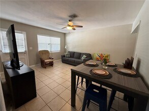 2159 10th Ave, Unit 2159 in Vero Beach, FL - Building Photo - Building Photo