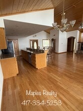 467 Crestview Dr in Ridgedale, MO - Building Photo - Building Photo