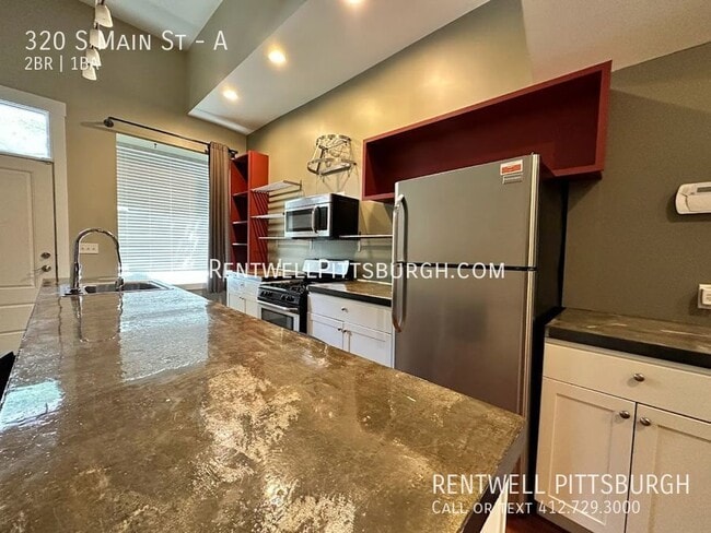 320 S Main St in Pittsburgh, PA - Building Photo - Building Photo