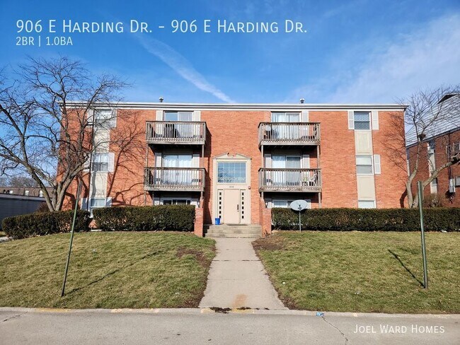 property at 906 E Harding Dr