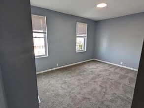 214 N Lincoln St in Wilmington, DE - Building Photo - Building Photo