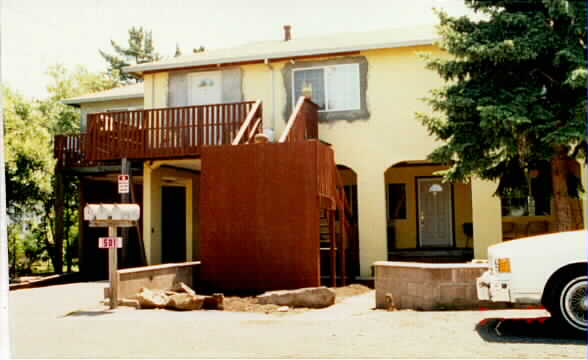 501 Carlos Ave in Redwood City, CA - Foto de edificio - Building Photo