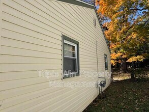 295 Brackleigh Ln in Florissant, MO - Building Photo - Building Photo