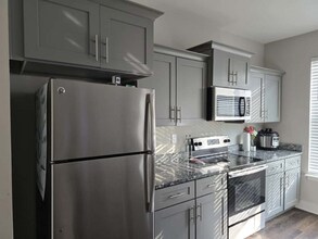 6008 Hillside Ln in Spring Hill, TN - Building Photo - Building Photo