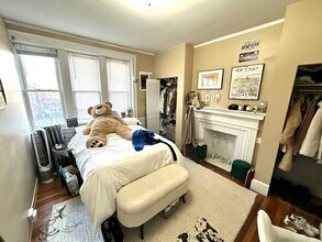 68 Egmont St, Unit 5 in Brookline, MA - Building Photo - Building Photo