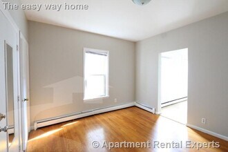 7 Elmer St, Unit #3 in Cambridge, MA - Building Photo - Building Photo