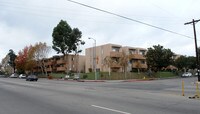 Summer Breeze Apartments photo'