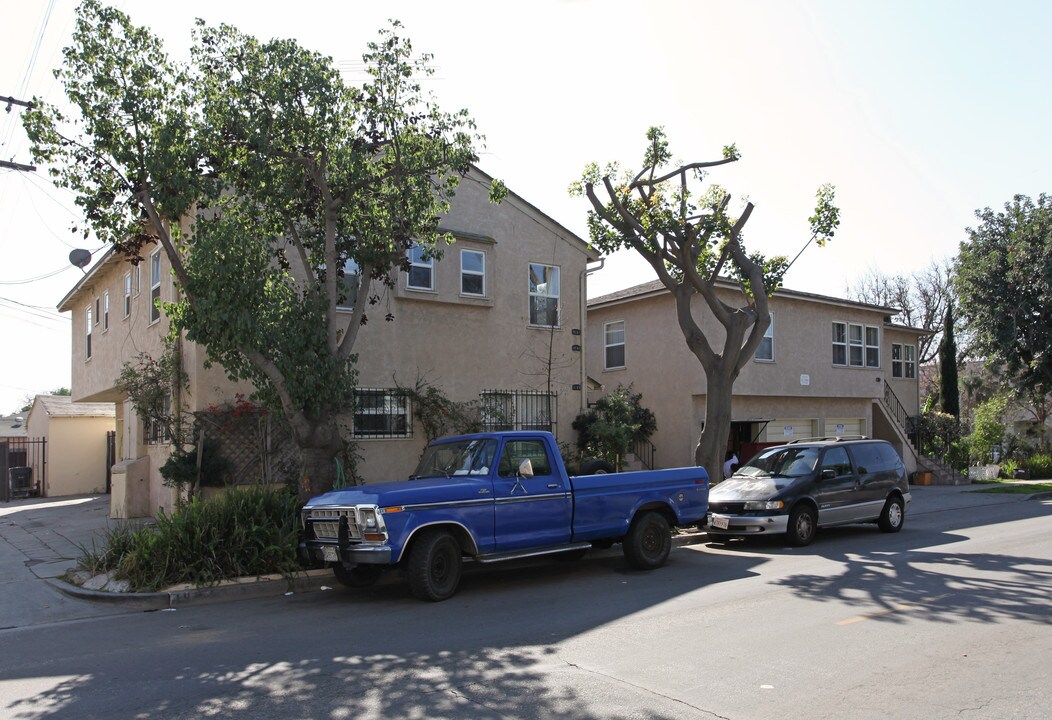 134-148 E Hill St in Long Beach, CA - Building Photo