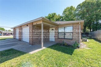 1682 N Dawn Dr in Fayetteville, AR - Building Photo - Building Photo