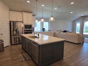 10022 Starry Night Ln in Manvel, TX - Building Photo - Building Photo