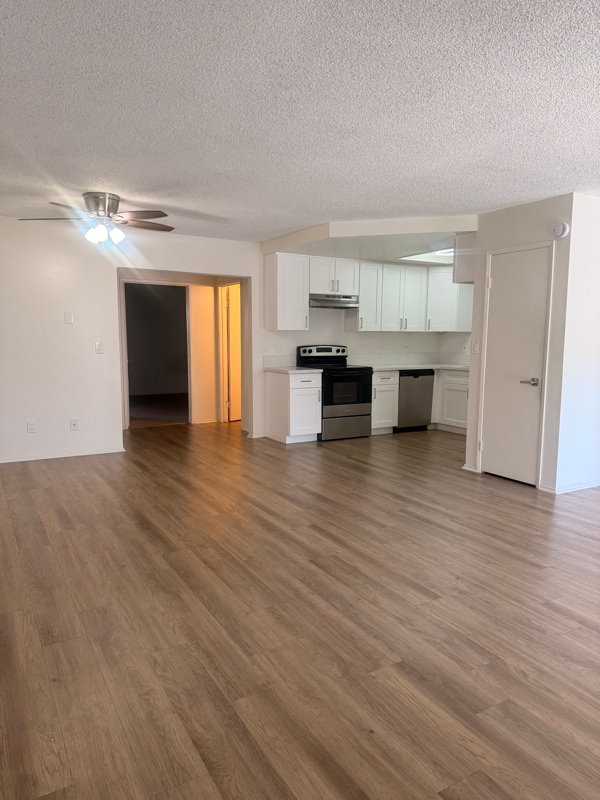 1400 Peckham St in Fullerton, CA - Building Photo - Building Photo