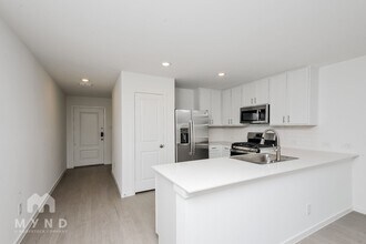 2740 Mistwood Dr in Fort Worth, TX - Foto de edificio - Building Photo