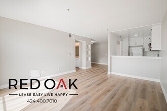 6700 Franklin Pl in Los Angeles, CA - Foto de edificio - Building Photo