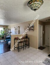 353 Clavale St in North Versailles, PA - Building Photo - Building Photo