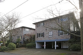 Lloyd District Condominium in Portland, OR - Building Photo - Building Photo