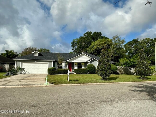 property at 10420 Inverness Dr