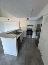 12124 St.Andrews Pl in Miramar, FL - Building Photo - Building Photo