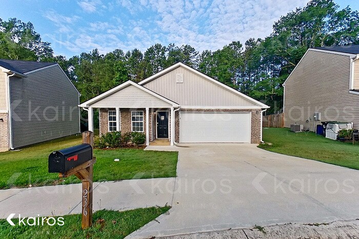 236 Fox Chase Wy in Hogansville, GA - Building Photo