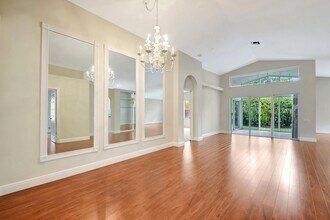 6779 Indianwood Way in Boynton Beach, FL - Foto de edificio - Building Photo