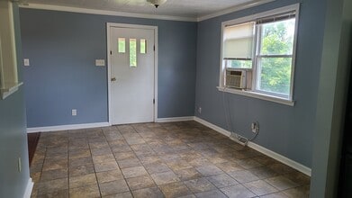 310 Cecil St in Canonsburg, PA - Foto de edificio - Building Photo