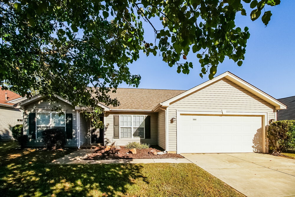 1528 Moss Creek Dr in Harrisburg, NC - Building Photo