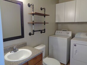 590 Wingspan Way in Crestview, FL - Building Photo - Building Photo