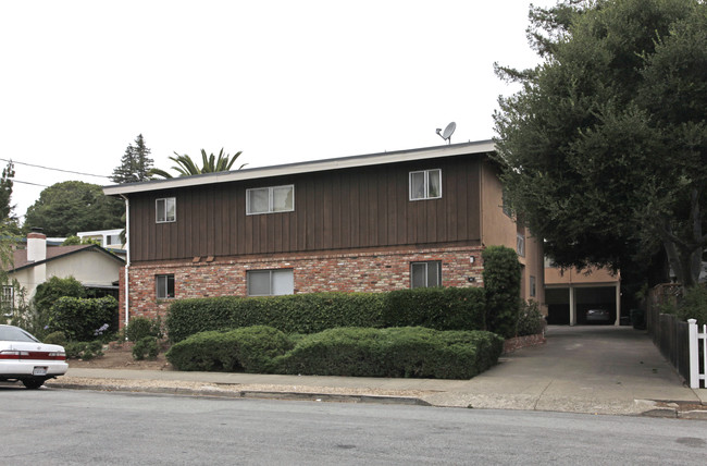 40 Claremont Ave in Redwood City, CA - Building Photo - Building Photo