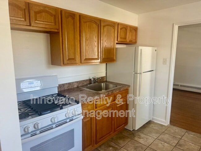 400 Unruh Ave in Philadelphia, PA - Building Photo - Building Photo