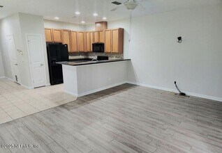 13265 Ocean Mist Dr in Jacksonville, FL - Building Photo - Building Photo