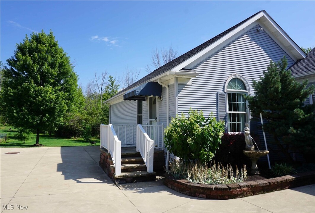 8150 Sherman Rd in Chesterland, OH - Building Photo