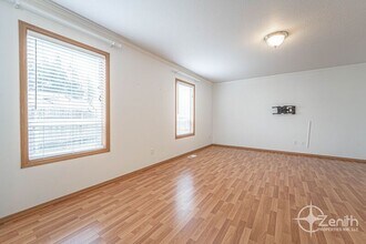 8304 NE 158th Ave in Vancouver, WA - Building Photo - Building Photo