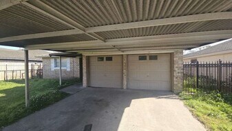 1122 Havner Ln in Houston, TX - Building Photo