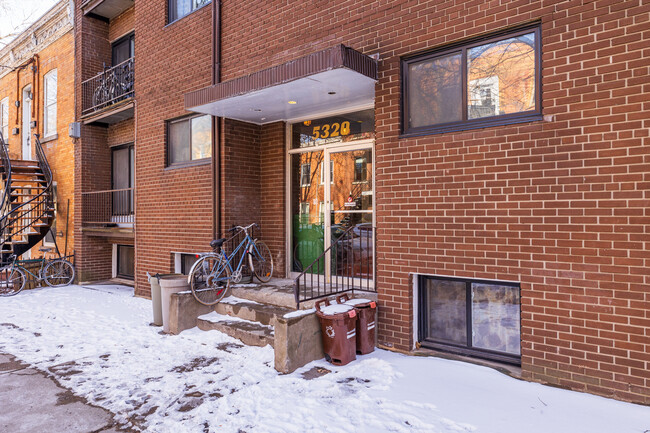 5320 De Bordeaux St in Montréal, QC - Building Photo - Building Photo