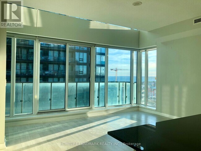 150 E Liberty St in Toronto, ON - Building Photo - Building Photo