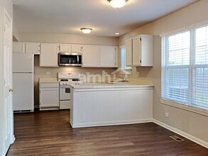 1186 Blackburn Dr in Grayslake, IL - Building Photo - Building Photo
